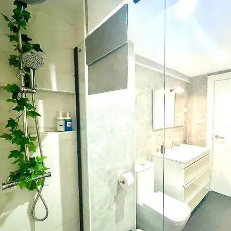 Moderno Cerca Del Metro Bilbau